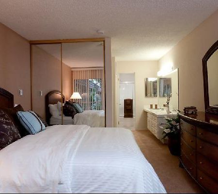 Oakwood At Eaves West Valley San Jose Room photo